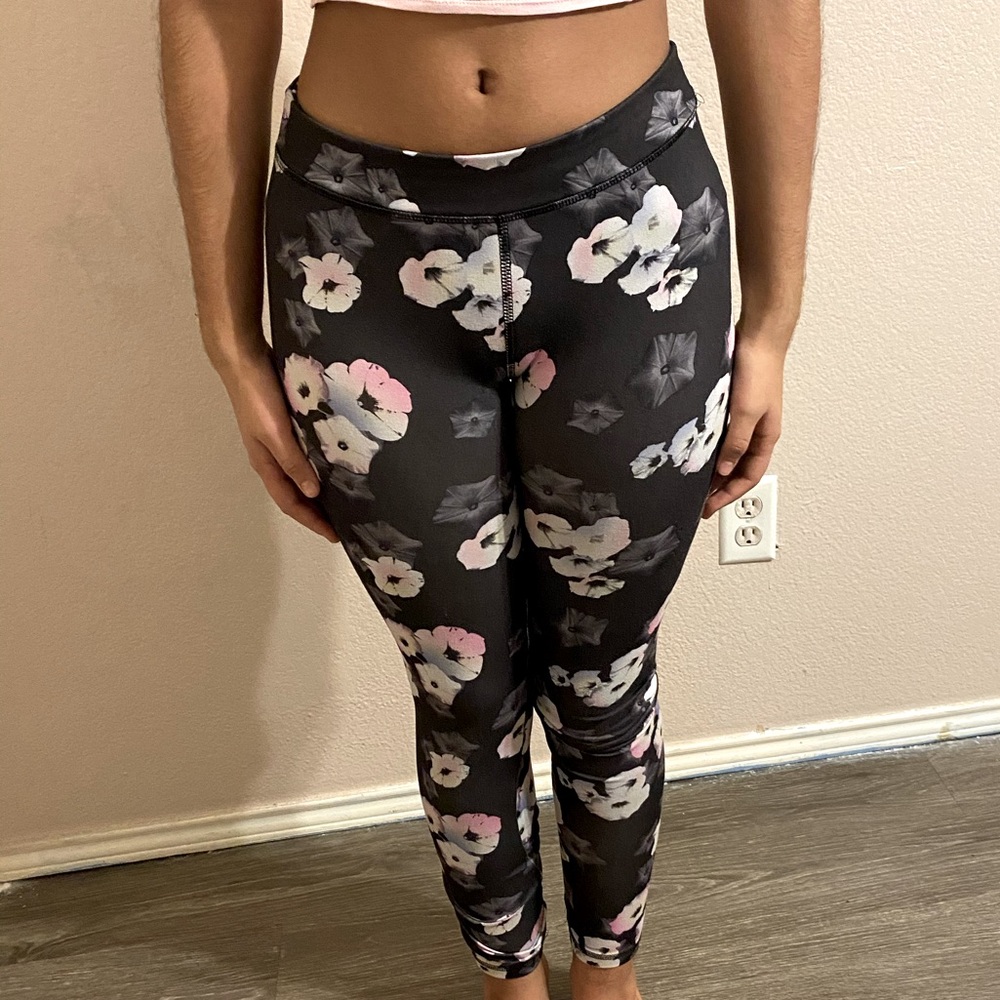 Very cute workout leggings!